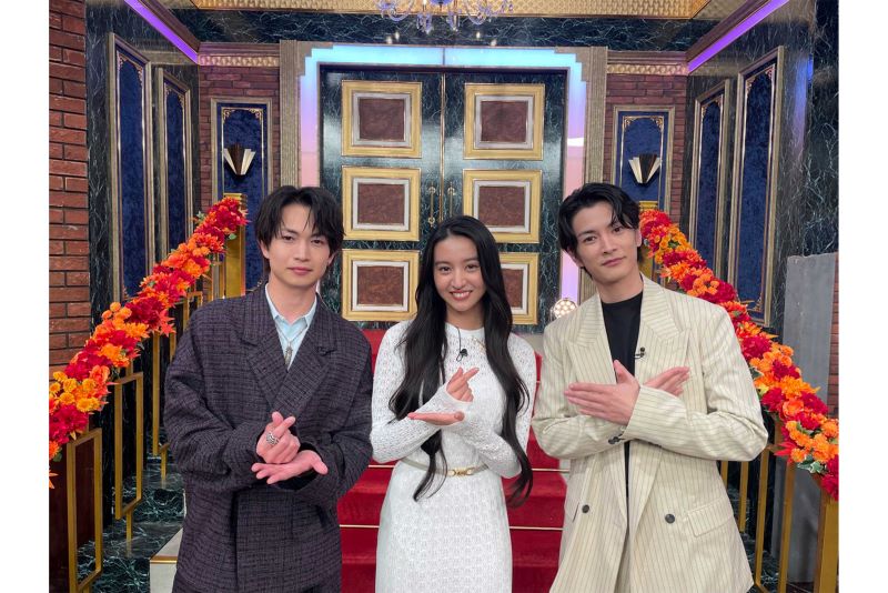 『しゃべくり007』（日本テレビ系）に出演したKoki,（中央）（番組公式Xより）