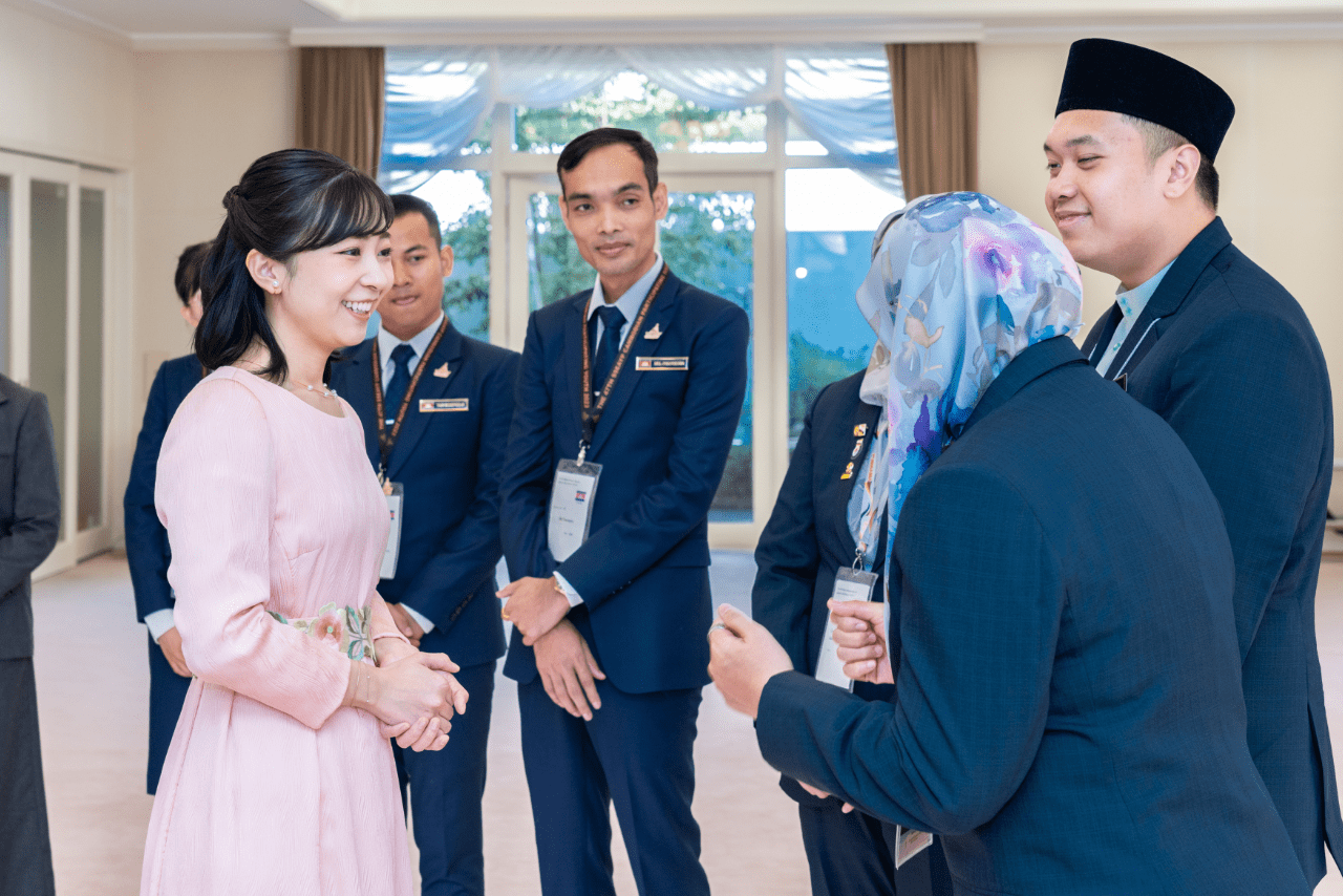 「東南アジア青年の船」の参加者との面会は例年、行われている（2023年12月6日）写真／宮内庁提供