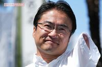 【目撃撮】乙武洋匡が新宿二丁目の夏祭り後に夜のゴミ拾い、2連続落選の『都民ファーストの会』代表補佐に…