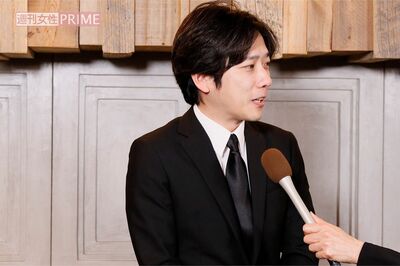 2025年3月17日に営まれた小倉智昭さんのお別れ会で、献花を終えて報道陣の取材に応じた二宮和也