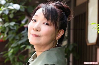 尾崎亜美が語るデビュー50年『オリビアを聴きながら』誕生秘話と「ユーミン・聖子・岡田有希子」との忘れら…