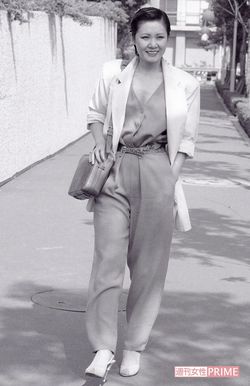梓みちよさん。’80年の取材時には髪を短くしてイメージチェンジ