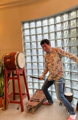 玄関には和太鼓！？（撮影／吉岡竜紀）