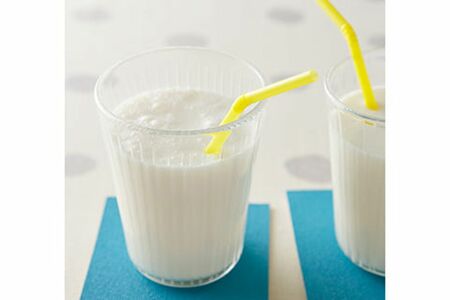 レモンラッシー　写真提供：ポッカサッポロ