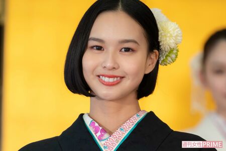 貴乃花と河野景子の娘、白河れい