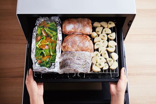 冷凍・冷蔵・常温の食材を同じ角皿にのせても、おいしく調理。