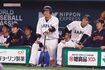 WBC時の山川穂高(中央)と西武でも同僚の源田壮亮(左)。右隣は大谷翔平