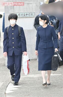 筑附の説明会に参加された悠仁さまと紀子さま