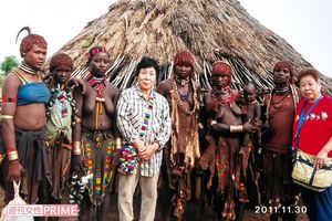 2011年11月、世界中で焼き物を教えたいという夢を胸に、友人とケニアに視察へ