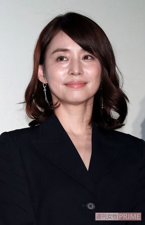 石田ゆり子演じる東京都知事・赤塚梓の肝いりで発足した「TOKYOMER」。事故現場をMERチームが死者ゼロで解決後に、赤塚都知事が「よっしゃー」と喜ぶポーズが人気を博している。