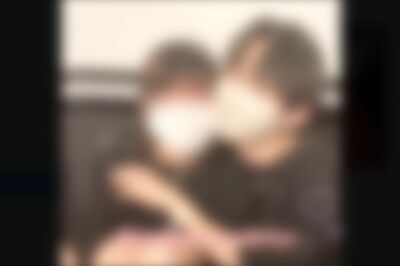 メンズ地下アイドルにハグされ頬を寄せられる皆川琴美被告（本人のツイッターより）