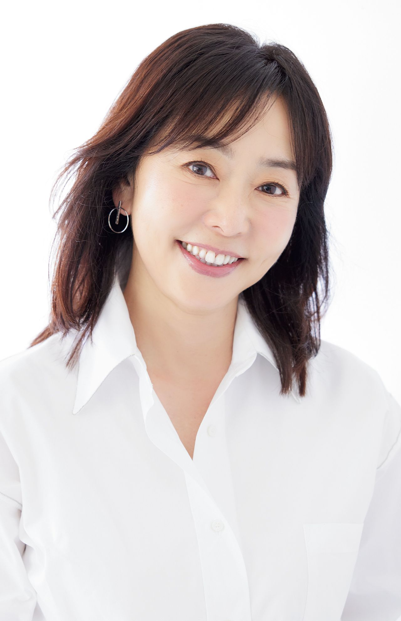 若見えテク1「大人の顔はふんわり丸くメイクで幸福顔をつくる」