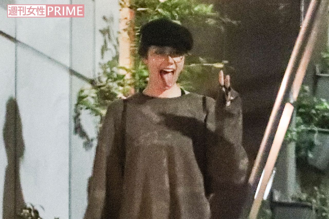 2時間ほどでバーから出てきた森星