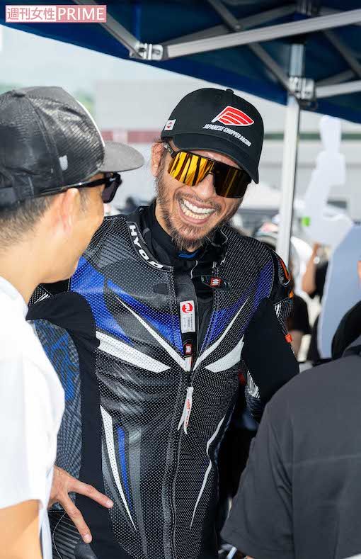 2025年7月6日、富士スピードウェイの二輪ロードレースに出場し、2位に入賞した長瀬智也