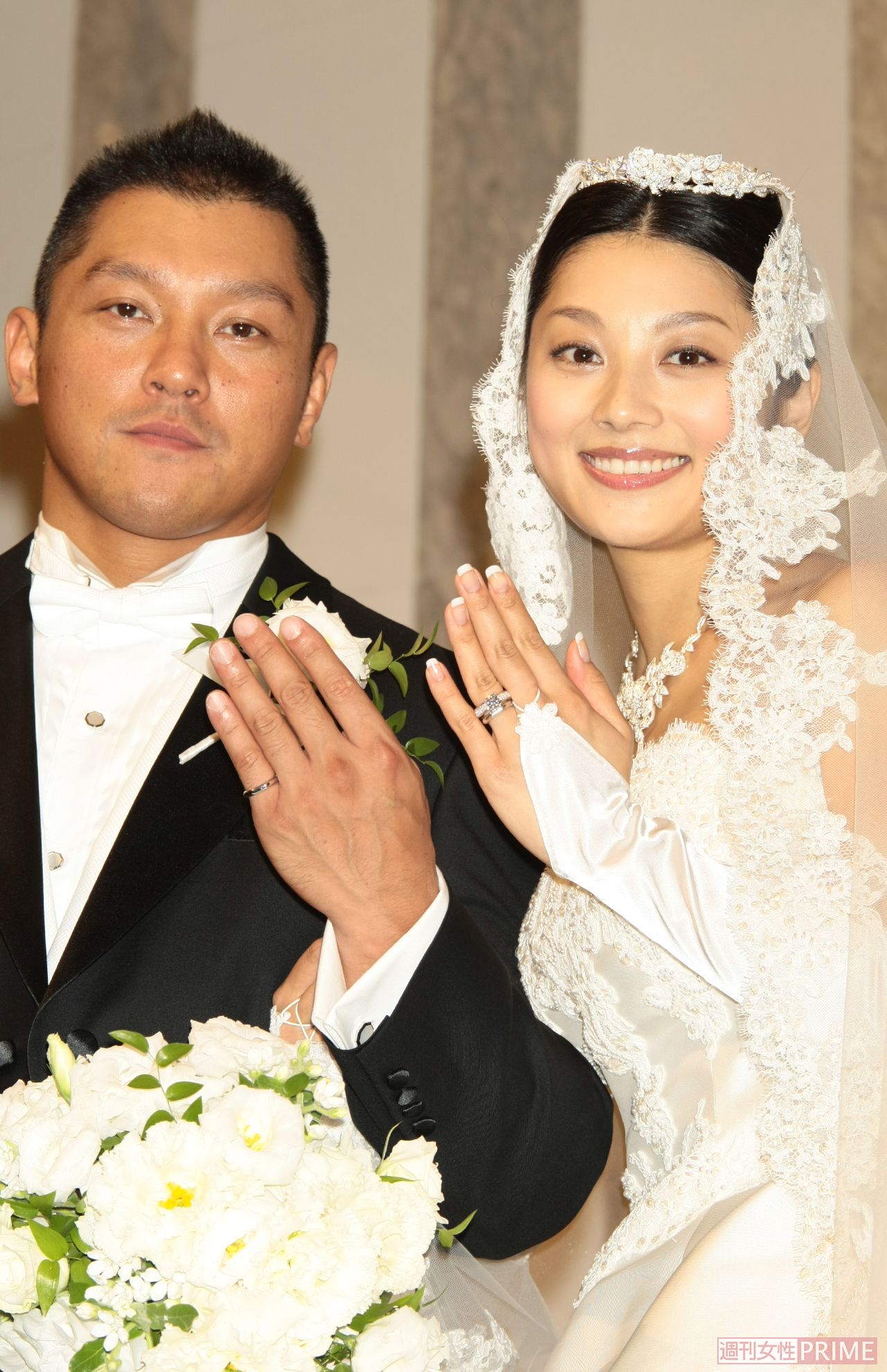 プロレスラーの坂田亘と結婚した小池栄子（'07年）