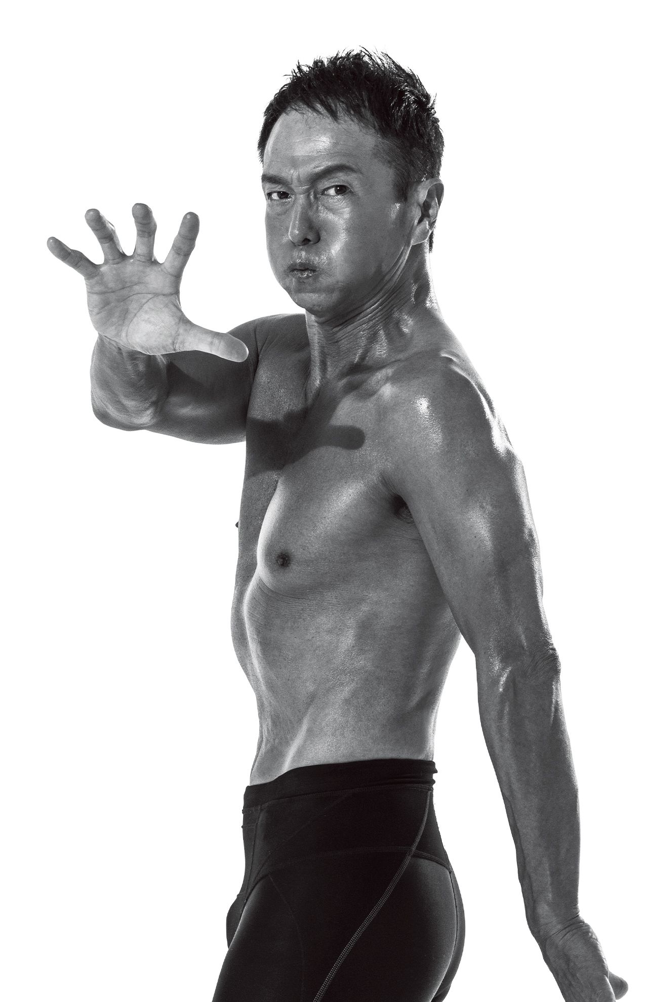 美木良介さん●俳優、歌手として活躍。近年は「ロングブレス」の考案者として活動の幅を広げ、著書累計発行は300万部超え。近著『無敵の100歳』（幻冬舎）では1日7分のロングブレス運動を紹介。あらゆる病気のリスクを抑える健康法として話題を呼び、たちまち11万部を超える。