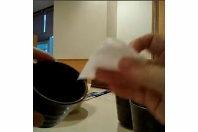 迷惑行為の次は“暴露”！回転寿司『はま寿司』の湯のみを拭くと茶色いものが…《洗えてない》動画に同店は…