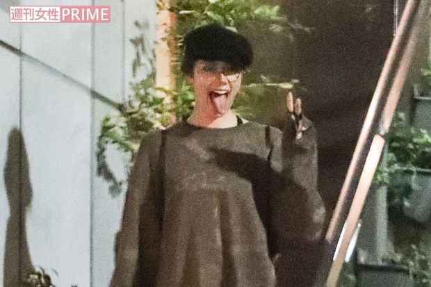 2時間ほどでバーから出てきた森星