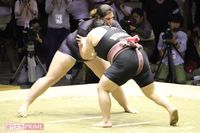 女子相撲の見えない壁を打ち砕く！ 世界に影響を与えた「女性力士」の挑戦