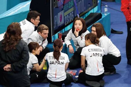“もぐもぐタイム”はエネルギー補給と戦略会議の時間　写真/JMPA