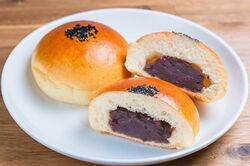 【知って楽しい雑学】あんぱん誕生のヒントは“酒まんじゅう”だった！明治7年に木村屋が開発、明治天皇にも献上の歴史