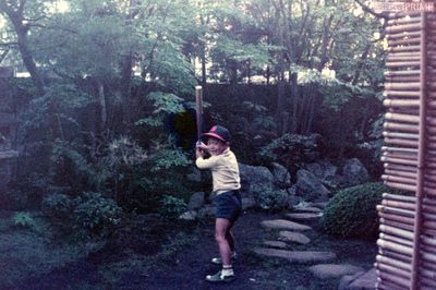 野球少年だったが、友人が塾通いを始めたことで野球をやめて中学受験をすることに