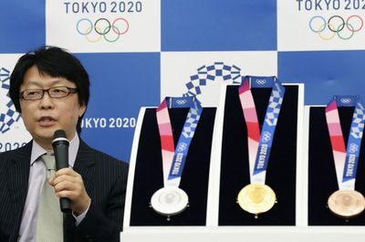 死別、災害、挫折……人に寄り添うデザインから生まれた「光と影」の東京五輪メダル