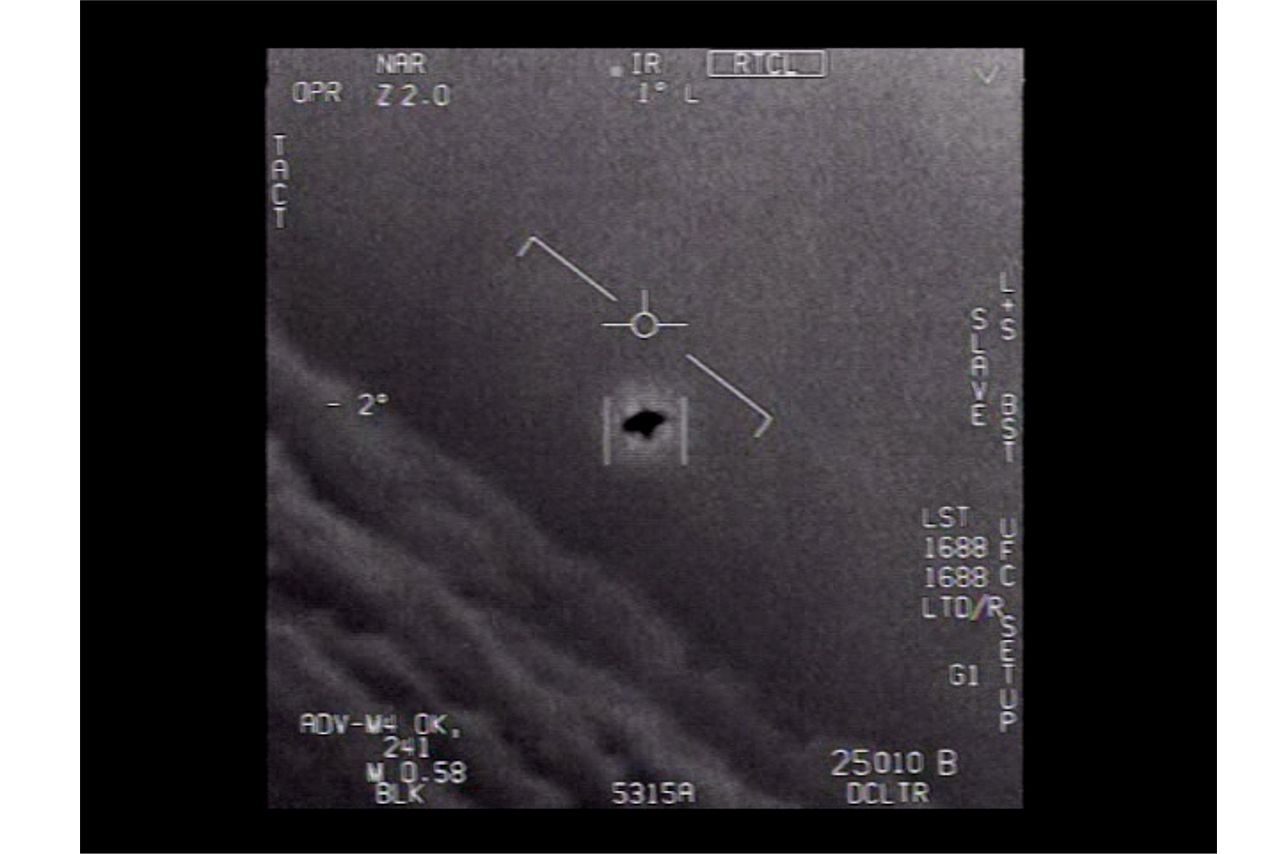 国防総省は「動画のなかで観察された空中現象は、いまだに『未確認』のまま」と説明