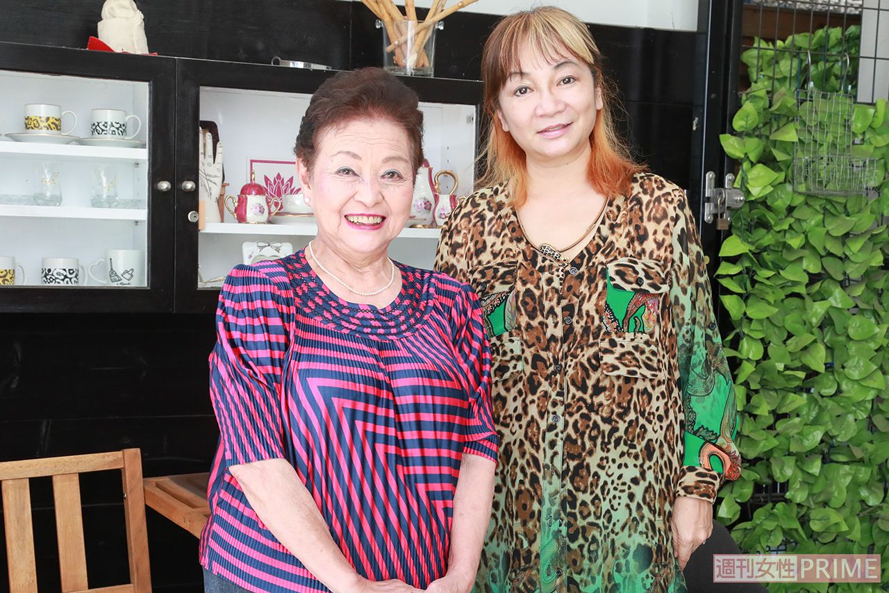 小笠原祐子さんと岩井志麻子さん