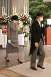 『千鳥ヶ淵戦没者墓苑』での『秋季慰霊祭』に参列された秋篠宮ご夫妻(10月19日)