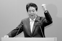 迫る衆院選の前に徹底検証　アベノミクスで庶民の給料が上がらなかったワケ