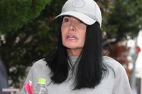 カイヤが離婚真相を120分激白！  自宅で記者にみせた「麻世がドアに突き立てた刃物の痕」