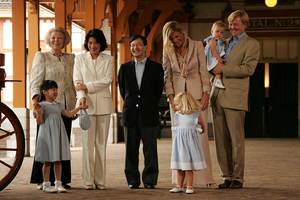 雅子さまのご静養を兼ねて、ベアトリクス女王がご一家をオランダに招待（’06年8月）