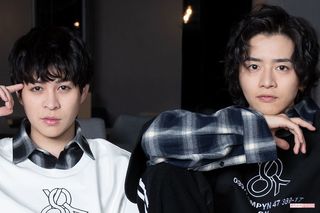 西銘駿（左）と飯島寛騎（右）　撮影／吉岡竜紀