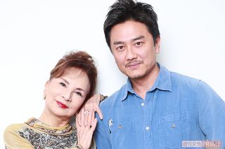 （左から）カルーセル麻紀、原田龍二