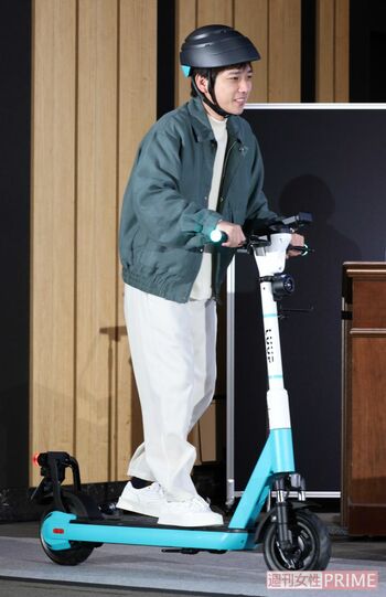 LUUPの新CM発表会に登場した二宮和也（2024年）