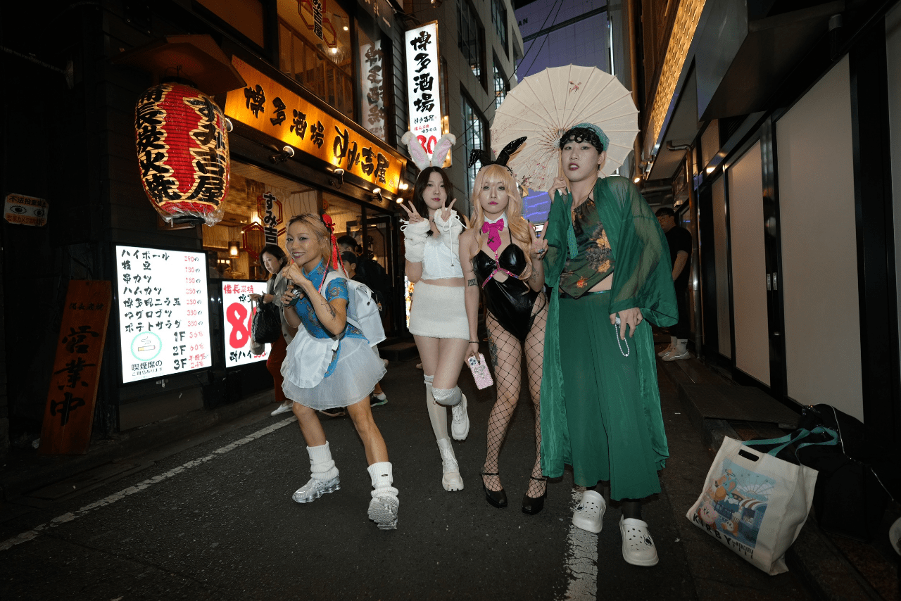 バニーガール姿の中国人女性