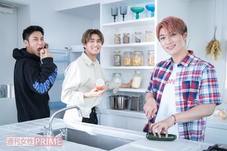 (左から)ナロ、テフン、ソル　撮影／廣瀬靖士