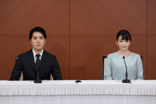 '21年に行われた小室圭さんと眞子さんの記者会見。一連の結婚行事は行わなかった