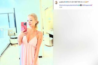 《明らかに食べ過ぎて肥えました》というコメントとともに、ワンピース姿の写真を投稿したあびる優。背中や腕に入ったタトゥーもはっきり見える（本人のインスタグラムより）