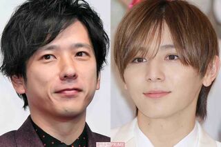 左から二宮和也、山田涼介