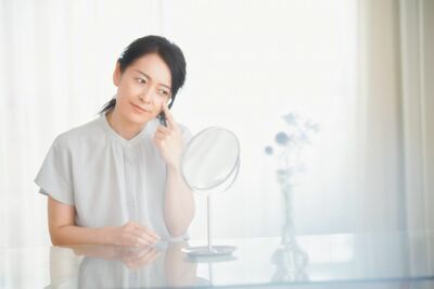 《紫外線の強まる春到来》「高濃度ほど効果あり?」「朝塗るとシミになる?」話題のビタミンC美容を皮膚科…