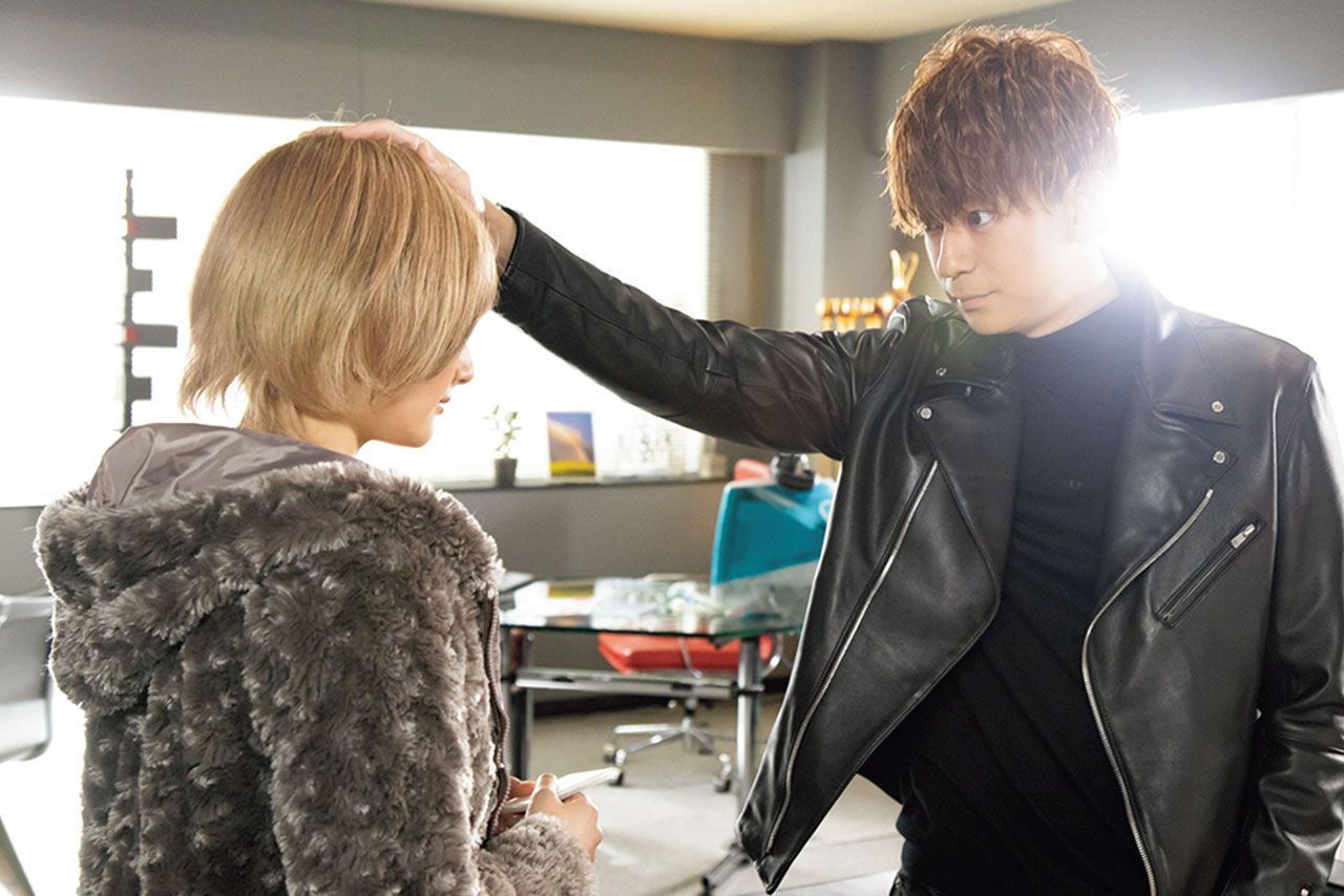 プロデューサー・マサ役の三浦翔平と