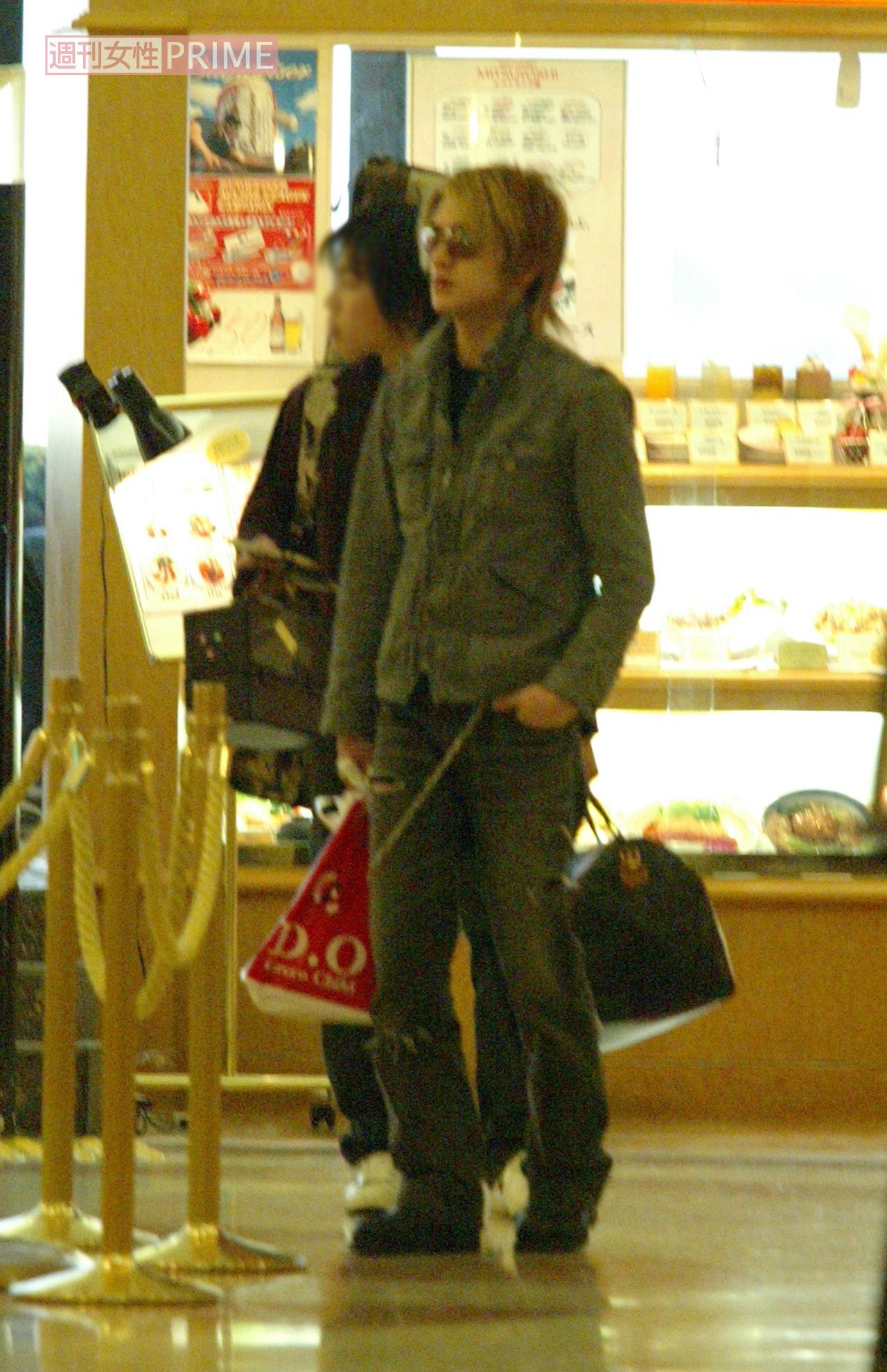 2003年3月、成田空港内でジャニーズJr.とは別行動をとっていた滝沢秀明