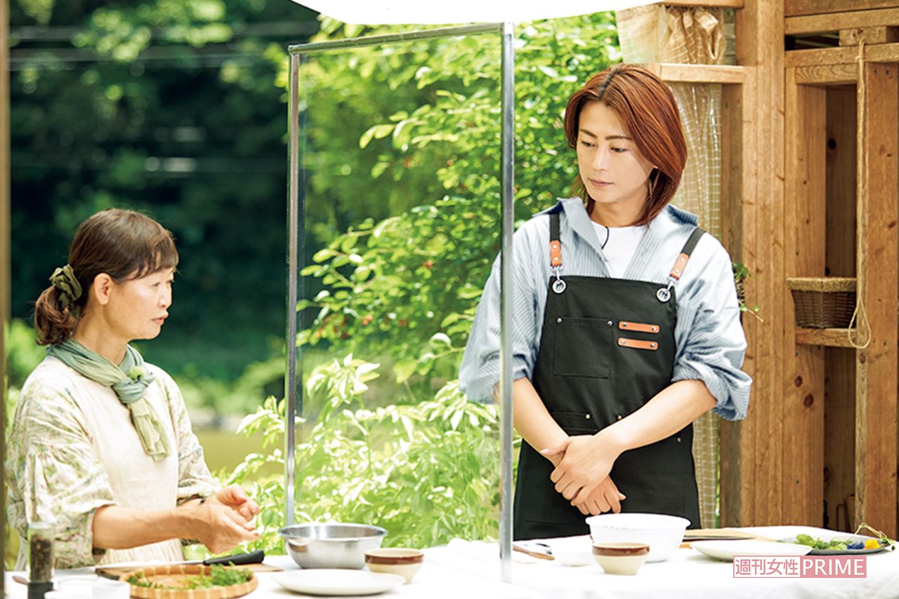 『趣味の園芸』氷川きよし グリーンサムへの12か月（Eテレ）での収録風景　 撮影／廣瀬靖士