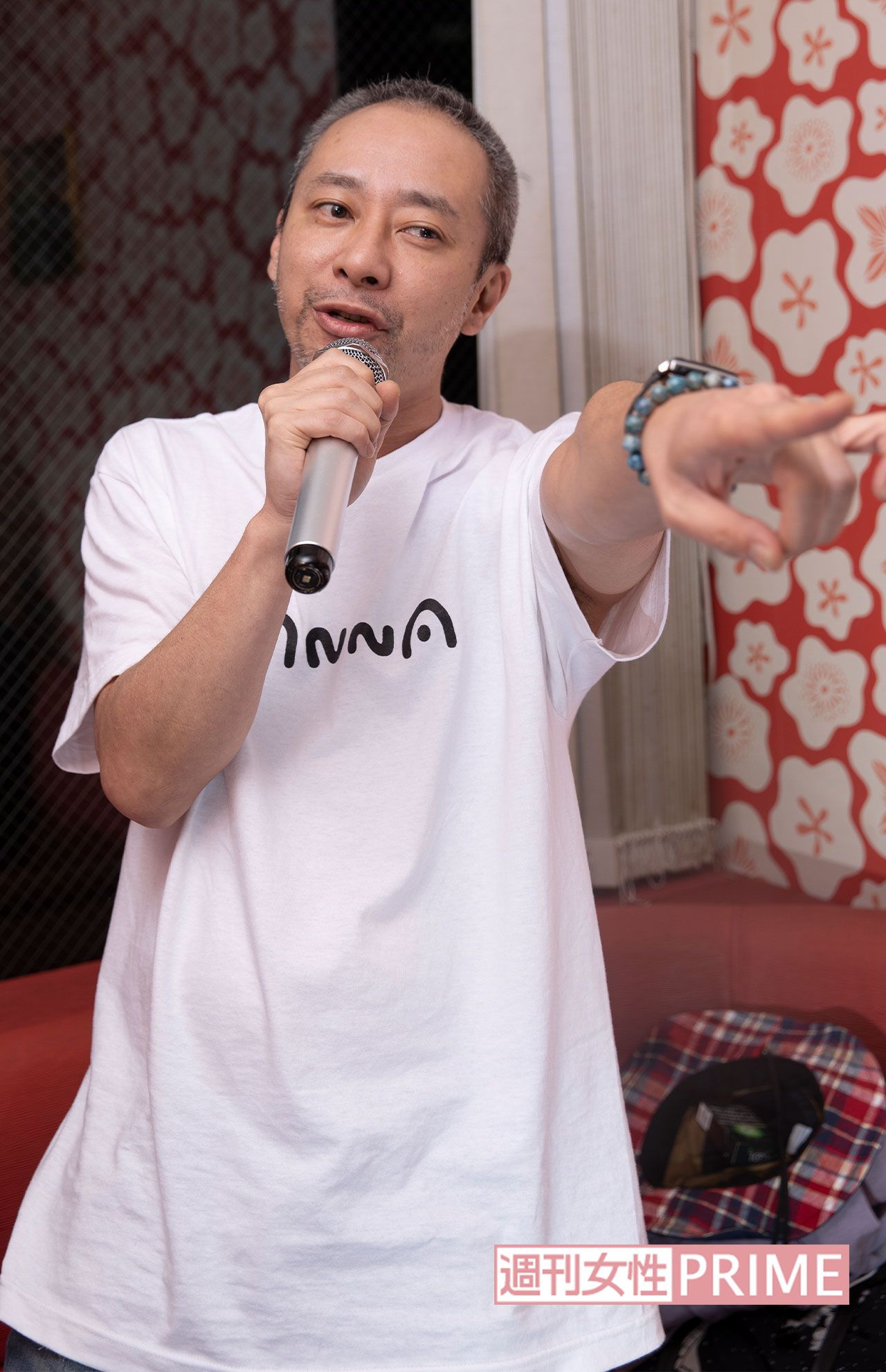 いしだ壱成の取材が行われたカラオケ店で「景気づけに1曲歌っていいですか？」と自慢の歌声を披露