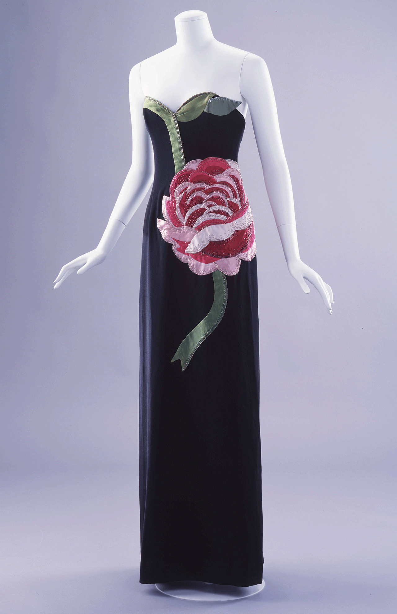 《イブニング・ドレス》1981年　島根県立石見美術館蔵