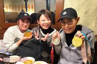 「オリンピックの金メダルに触れてみたい」高木菜那との会食で加藤茶の夢がついに実現！80歳ながら体力を維…