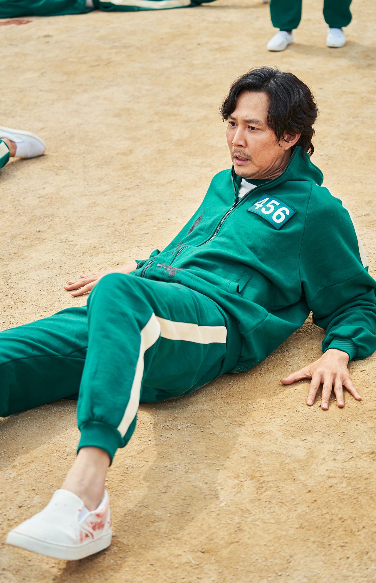 運転代行をしている主人公ソン・ギフン（イ・ジョンジェ）