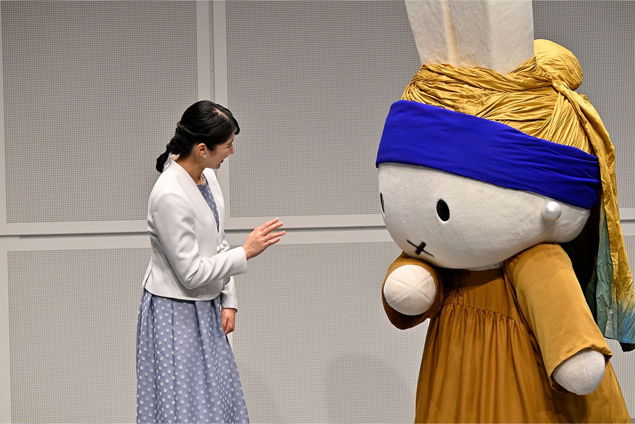 8月21日、フェルメールの名画『真珠の耳飾りの少女』を展示する特別展をご視察された愛子さま